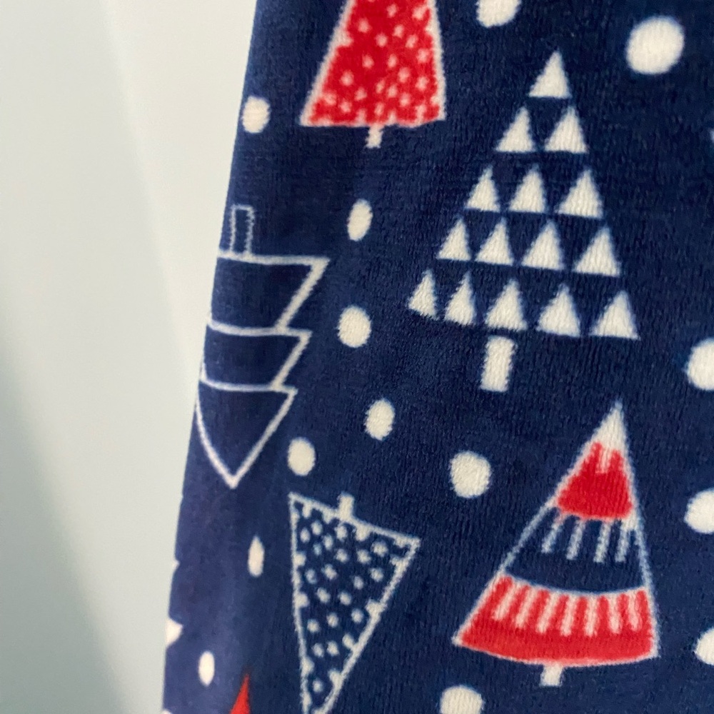 Serra Kids Leggings with Red and White Tree Pattern - Picture 2 of 4